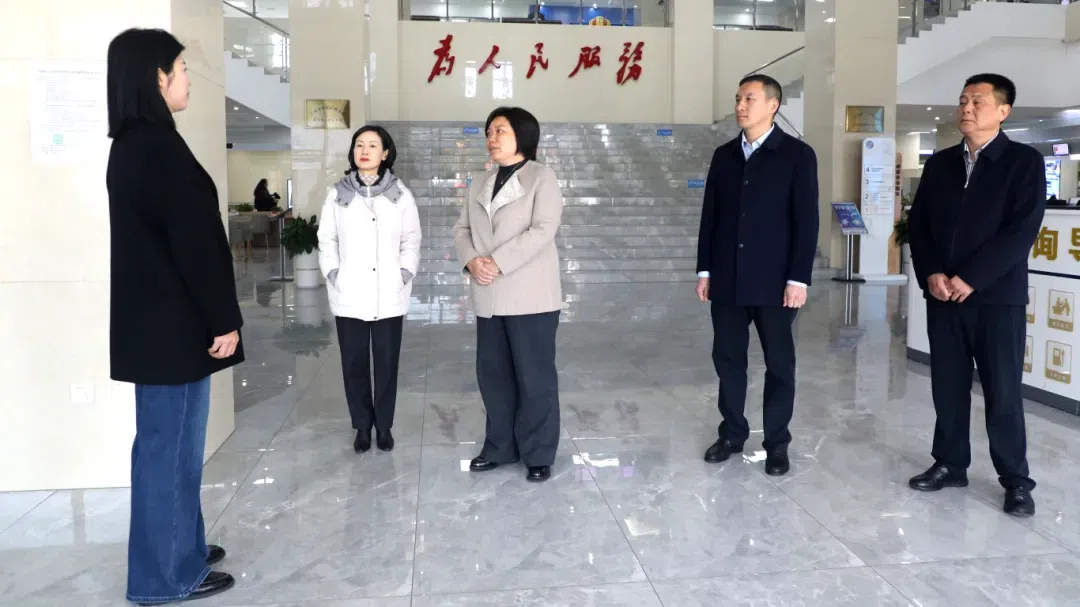 区四套班子领导走访调研部分区级部门